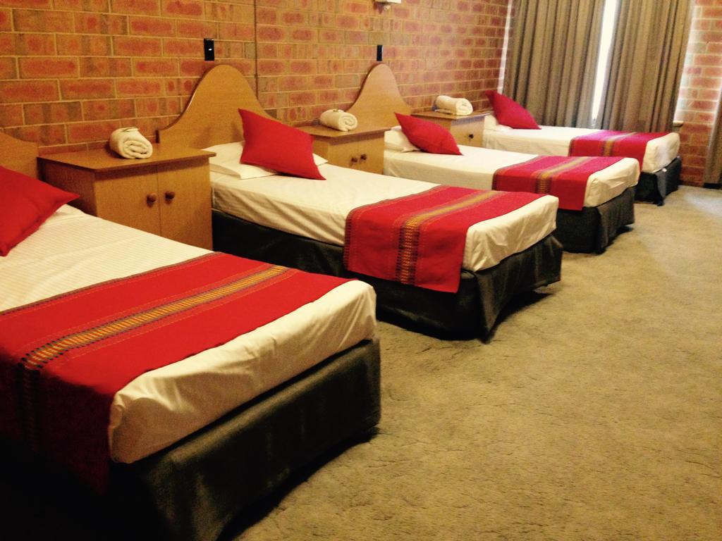 Pooraka Motor Inn Bilik gambar