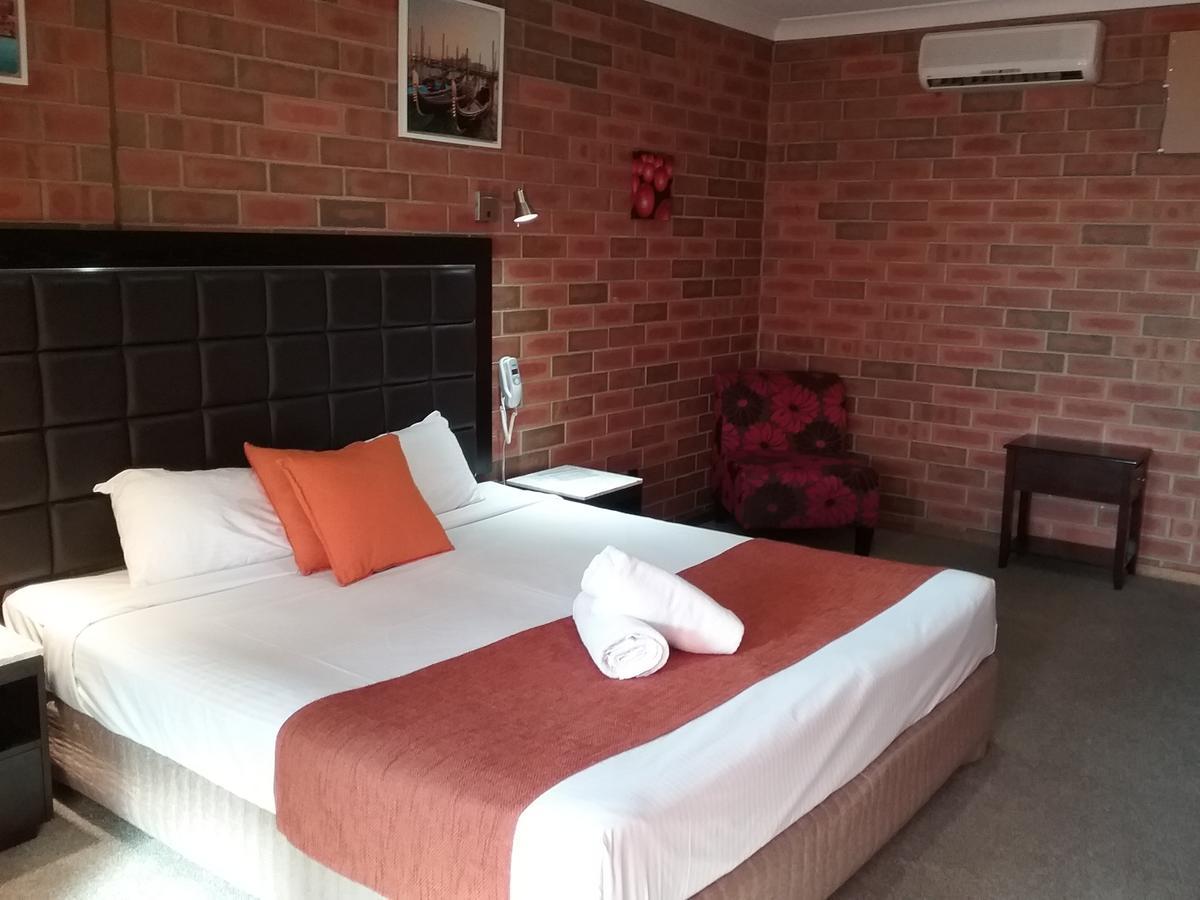 Pooraka Motor Inn Luaran gambar