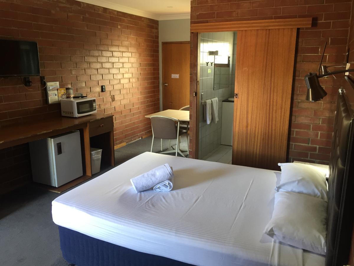Pooraka Motor Inn Luaran gambar